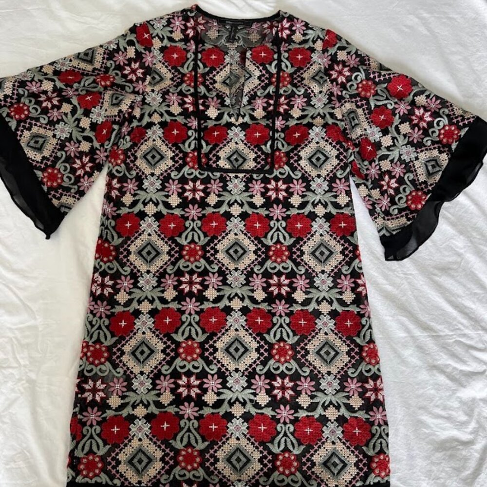 Womens BCBG Maxazria Size XS Dress Tati Floral Embroidered Shift Black Lined